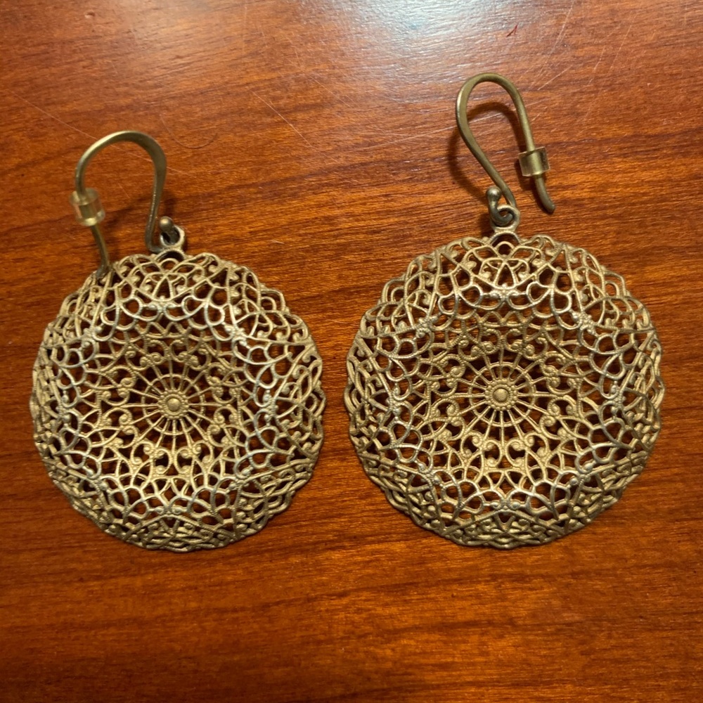 Stella & Dot Lace Earrings